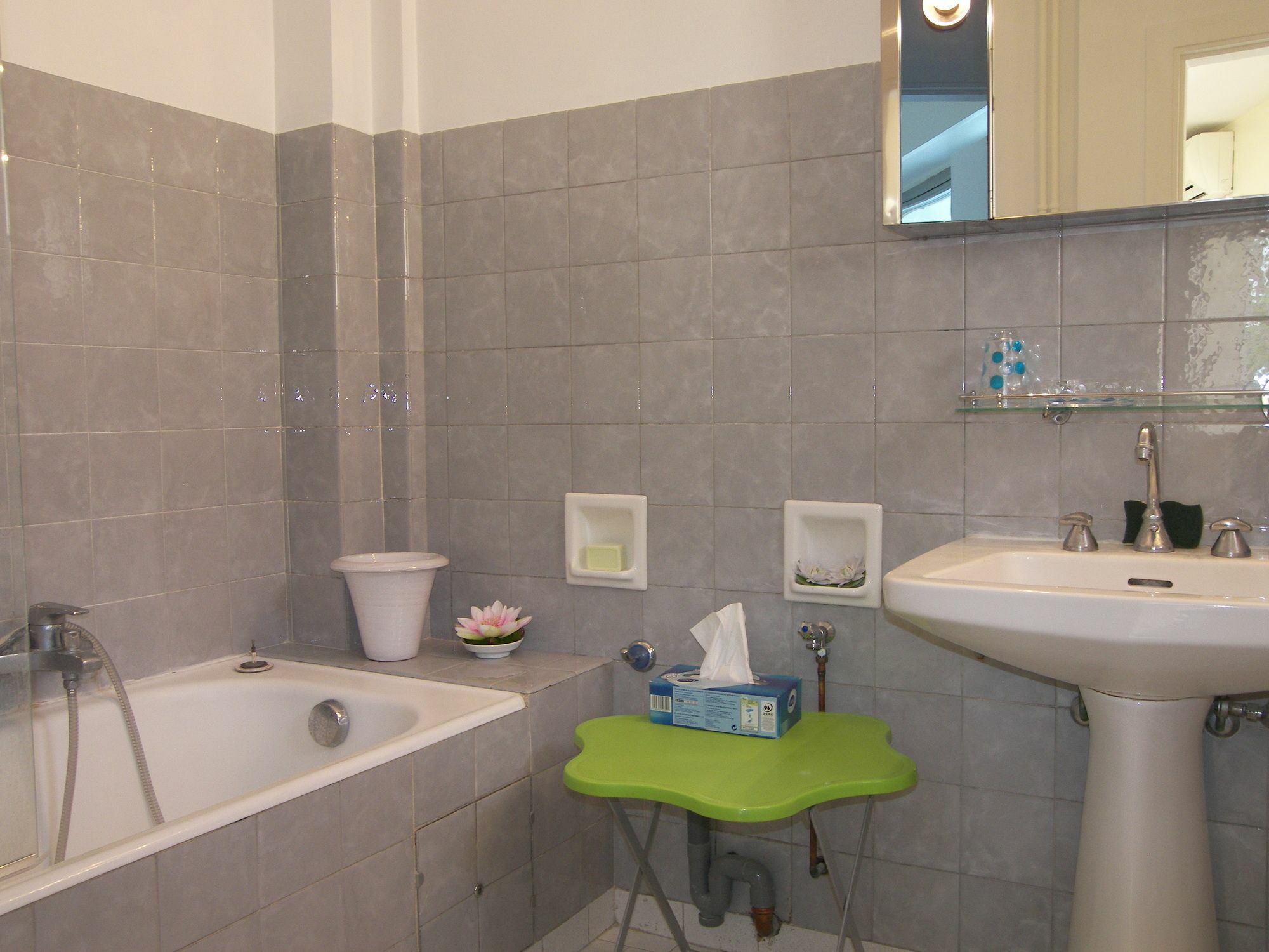 Cute & Spacious Marie Antoinette Appartement